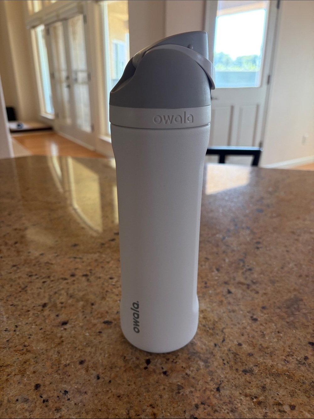 Owala 24oz Water Bottle